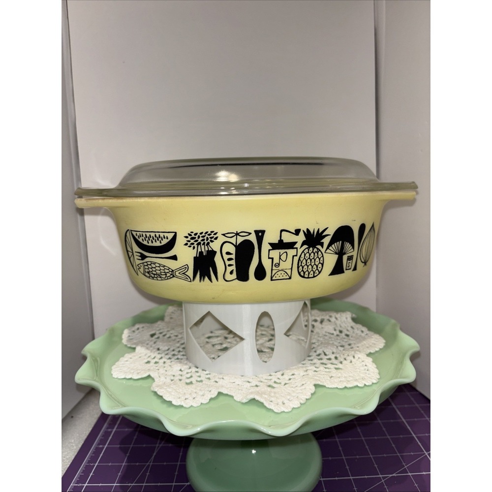 ✨Vintage Find✨ Pyrex 043 Mod Kitchen Yellow Black 1.5 Qt Casserole Lid